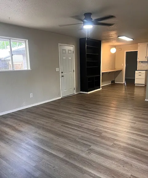 2108 Pearson Dr — Photo 5