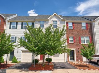 25304 Gothic Sq, Chantilly, VA 20152