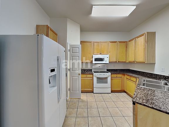 3rd image of 2248 Roanoke Springs Dr