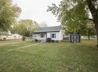 1925 Golf Course Rd, Marshfield, MO 65706