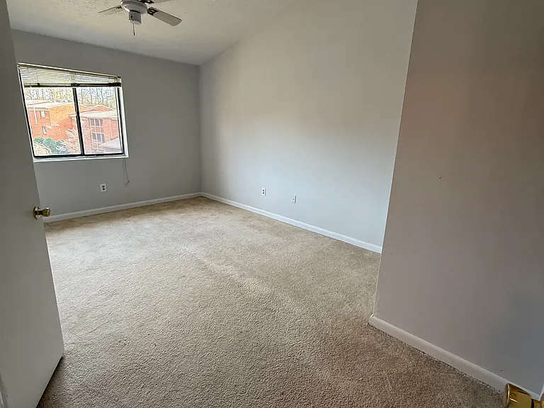 2102 Turtle Run Dr #9 — Photo 11