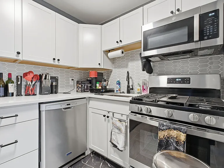 4555 Macarthur Blvd NW #212 — Photo 11
