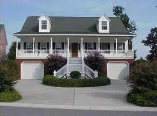 195 Hamlet Cir, Goose Creek, SC 29445