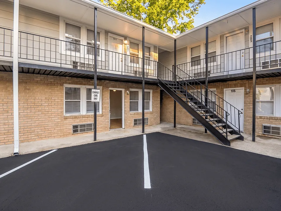 2107 Rondo St #107