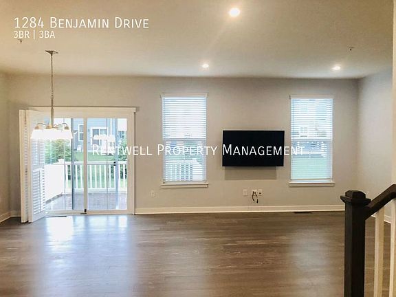 5th image of 1284 Benjamin Dr