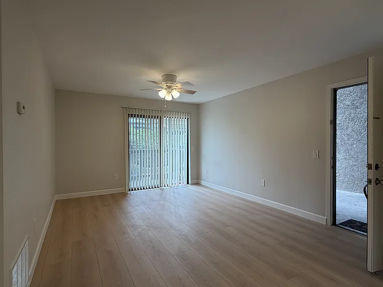 1265 Kendall Dr #412 — Photo 7