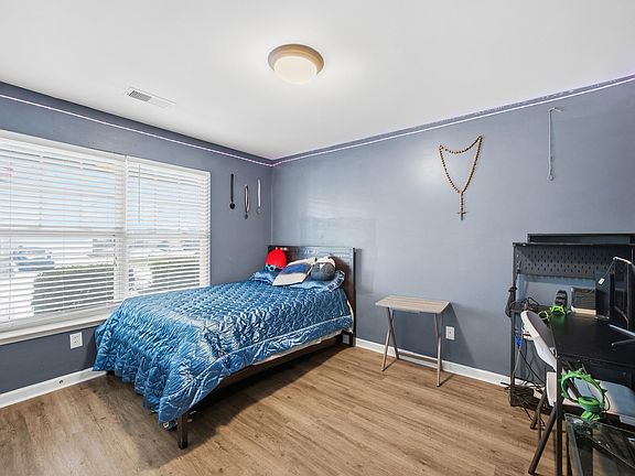 4th image of 1312 Harrington Ct