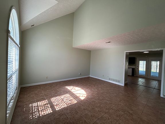 3rd image of 2061 Stonewood Ln