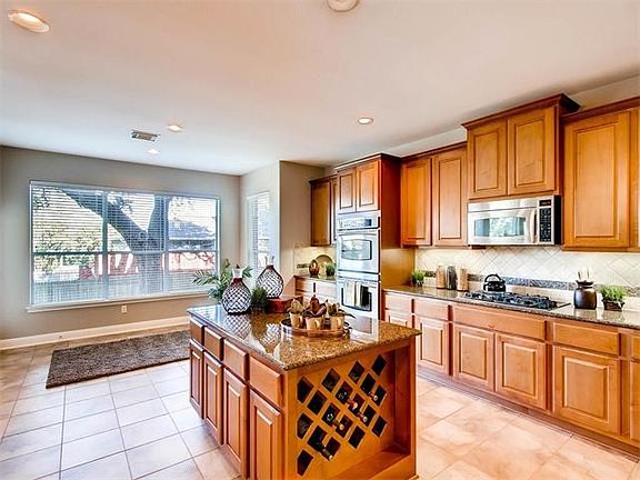 5th image of 2703 Yalding Dr
