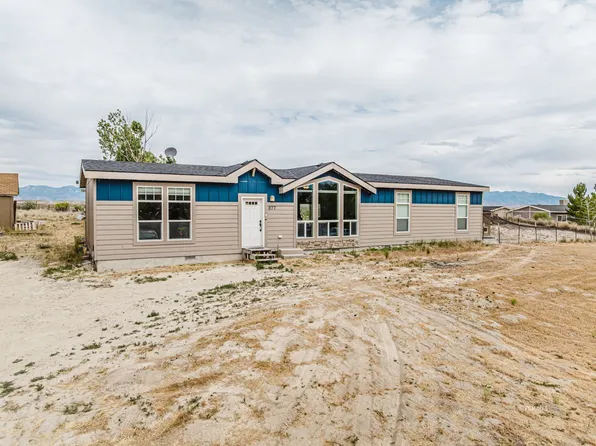 877 Spring Valley Pkwy, Spring Creek, NV 89815