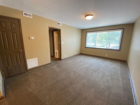3rd image of 1641 J St #203