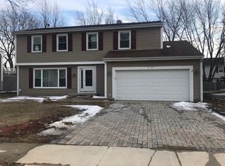 2105 Parkville Rd, Schaumburg, IL 60194