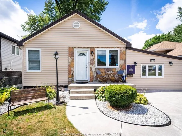 2621 Tourangeau Rd, Windsor, ON N8W 4P2