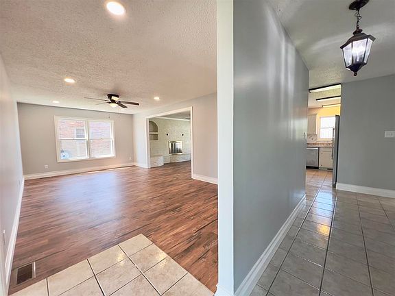 3rd image of 2225 Middleground Dr