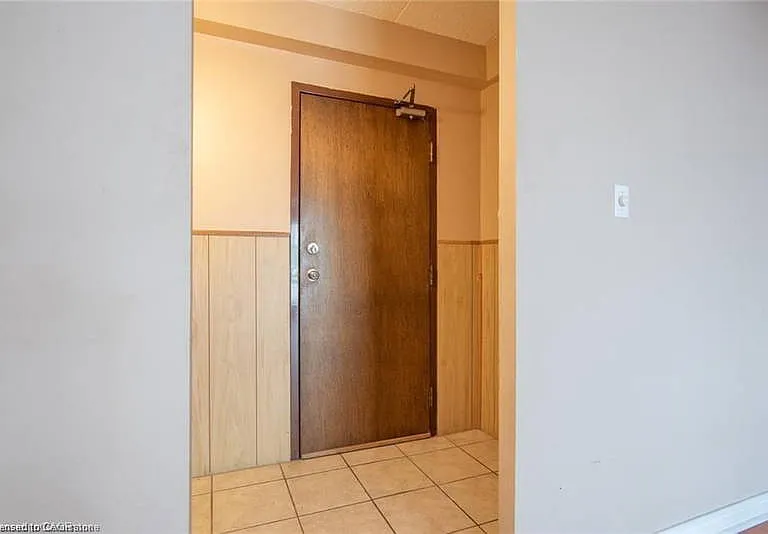 71 Vanier Dr #211 — Photo 1