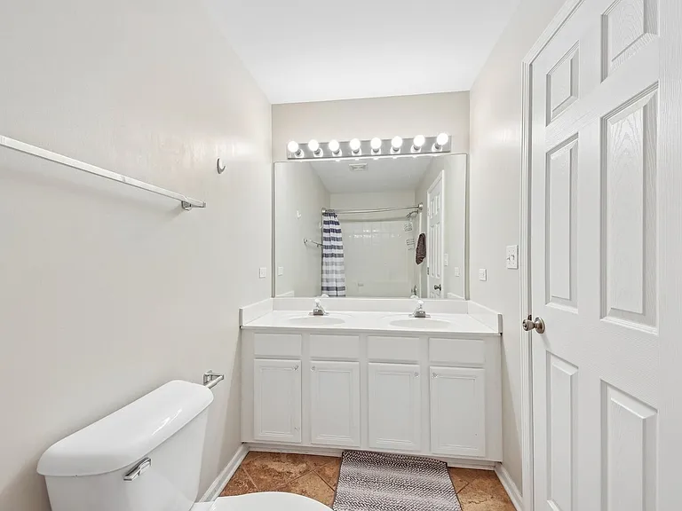 673 Fountainview Dr #673 — Photo 13