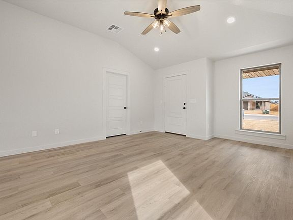 5th image of 13828 Gary Ave