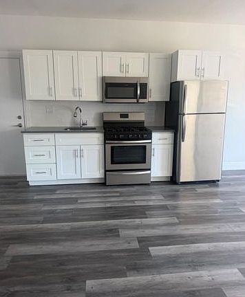 2nd image of 104 Park Ave Ste C