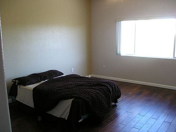 3rd image of 3155 Strawberry Park Dr