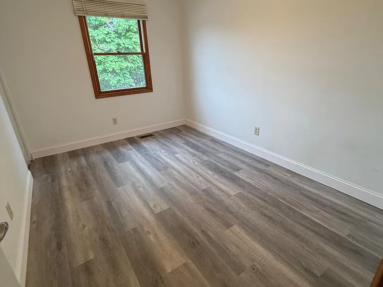 122 Glen Ave — Photo 14