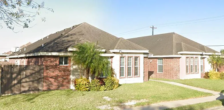 1607 E Coyote St