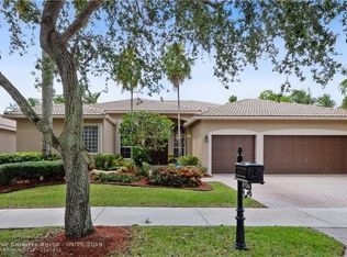 3733 Oak Ridge Ln, Weston, FL 33331