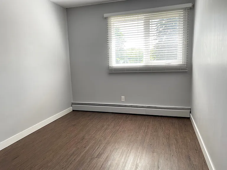 4 Nixon St — Photo 12