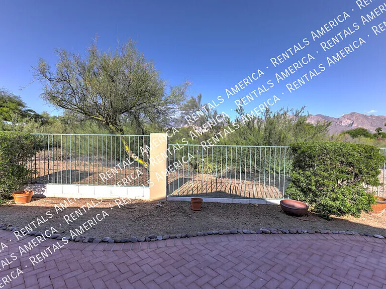 10984 N Double Eagle Ct — Photo 27