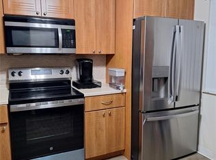 451 Ives Dairy Rd APT 301-1, Miami, FL 33179