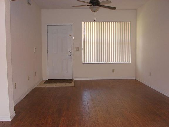 2nd image of 106 SW Peacock Blvd APT 102
