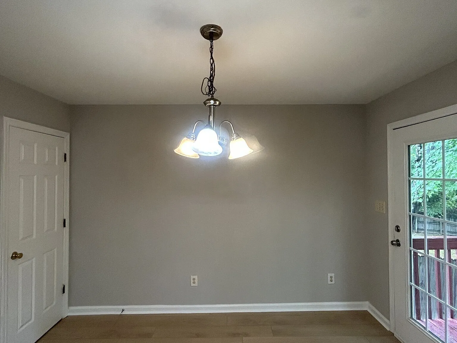 3 bed, 2.5 bath, 1260 sqft, $1,595 — Photo 3