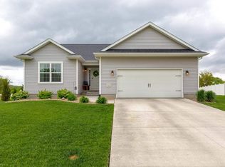 4448 Charm Dr, Waterloo, IA 50701