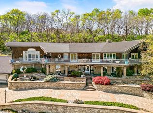 280 Lakeshore Dr W, Lenexa, KS 66217