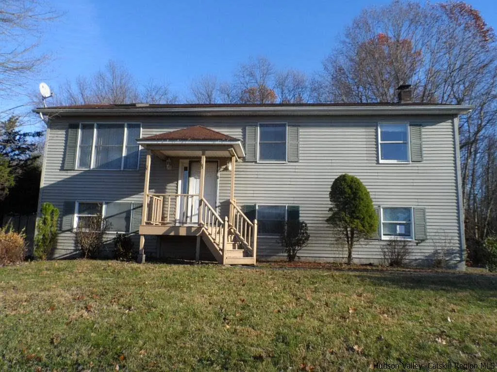 614 N Elting Corners Rd photo 1