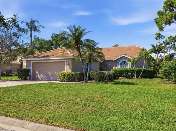9402 Forest Hills Cir, Sarasota, FL 34238