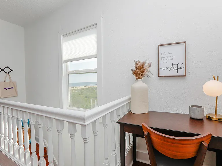 1282 W Ocean View Ave #UP — Photo 11