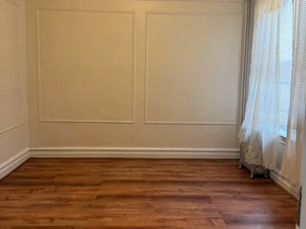 469 East 93rd Street image 5 of 6