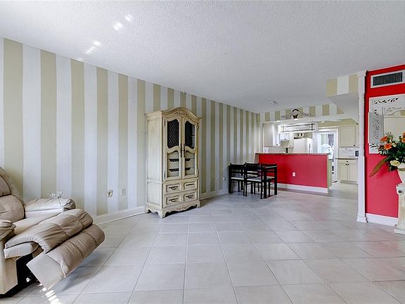 2nd image of 1051 79th Ave N APT 214