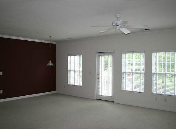 4th image of 1684 N Vista Dr #C