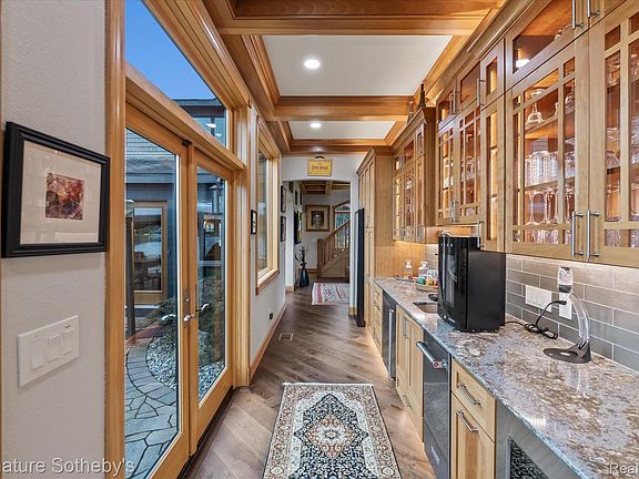 5th image of 728 Blackfoot Ct