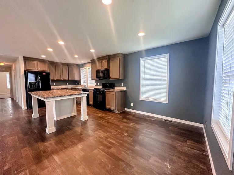 Hunters Glen — Photo 16