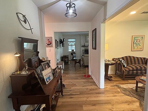 Front Foyer Entry