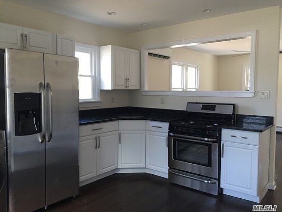 2nd image of 500 Center Bay Dr