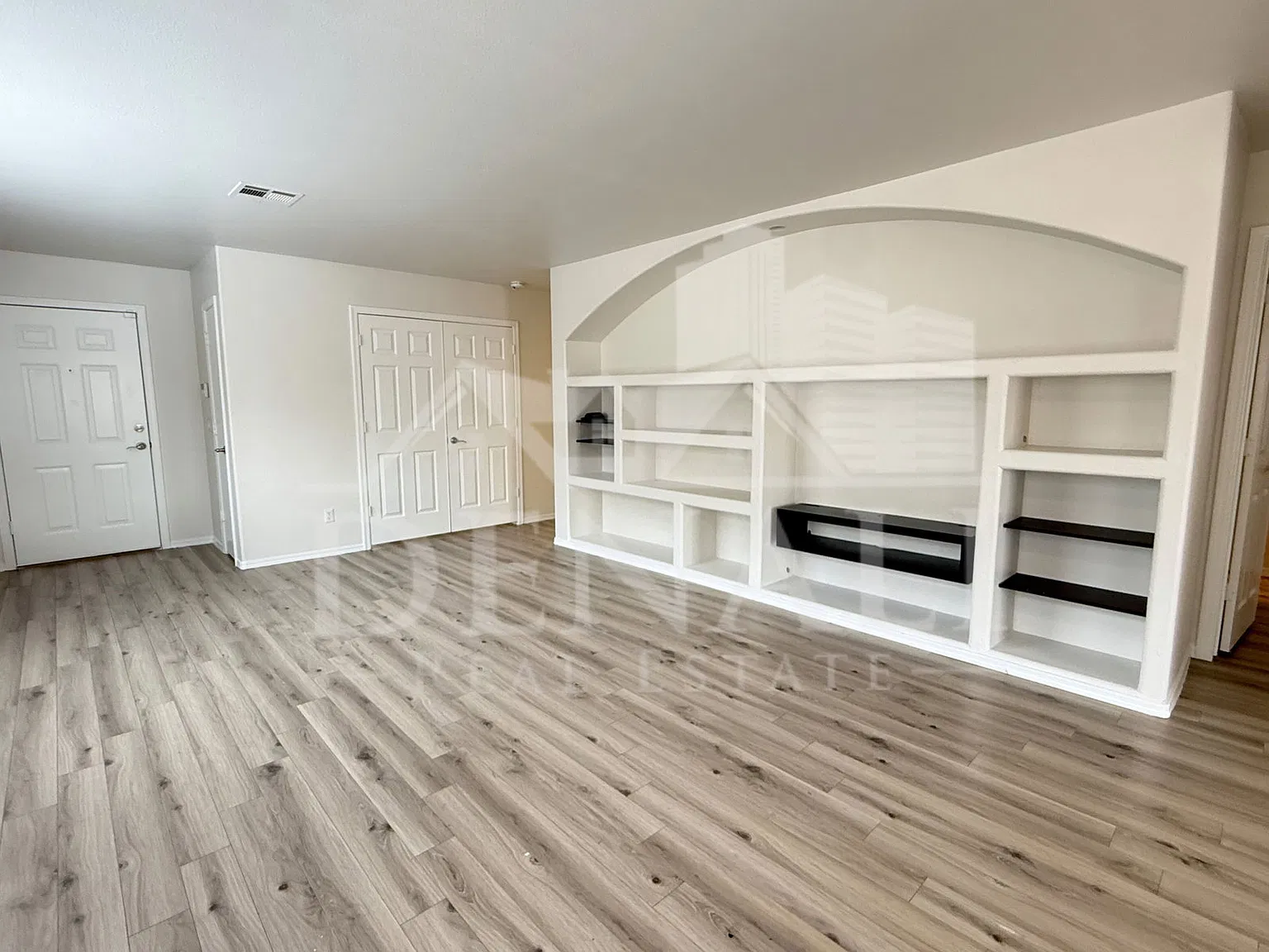 3 bed, 2.0 bath, 1558 sqft, $2,000 — Photo 4