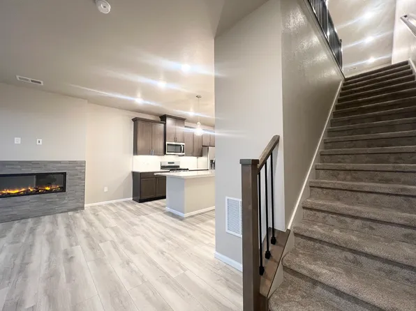 9466 W 58th Cir #D, Arvada, CO 80002