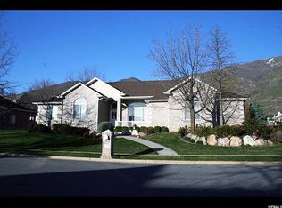 733 S Old Lake Ln, Fruit Heights, UT 84037