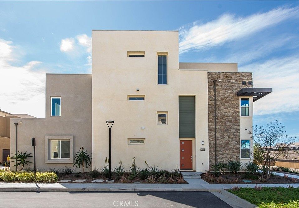 1st image of 27533 Golden Currant Pl