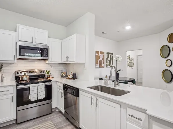 Halston Shiloh Valley Apartments