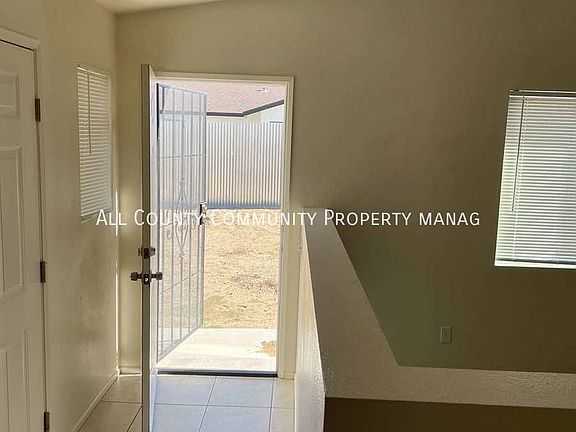 5th image of 58439 Palisade Dr #A