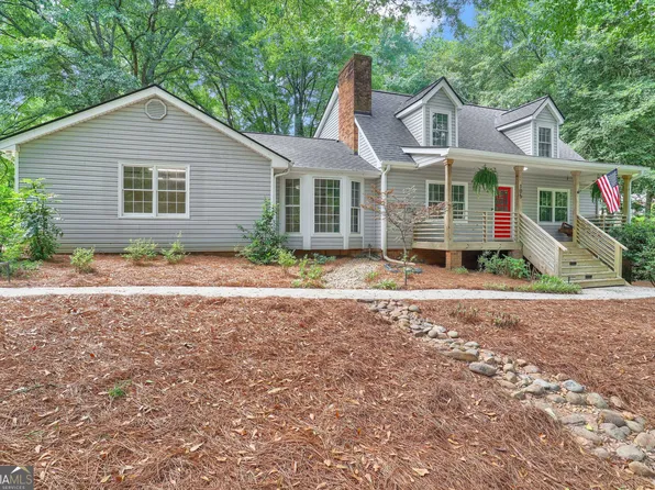 105 Horseshoe Cir, Fayetteville, GA 30215